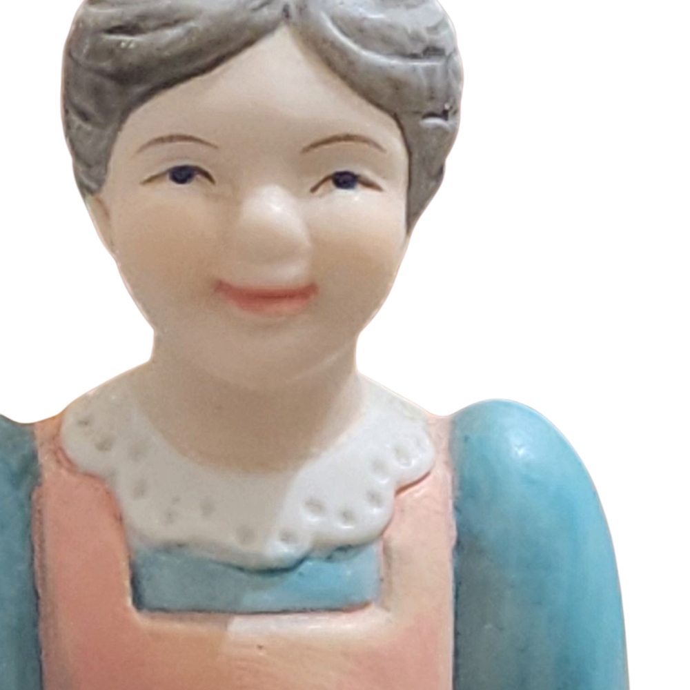 Charming Vintage  Figurine with Pie Incense Burner - Picture 4 of 10